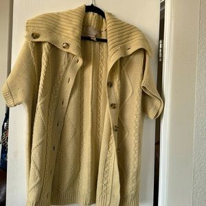 EUC BANANA REPUBLIC HERITAGE MADE IN ITALIAN YARN PONCHO XS/S runs large!!